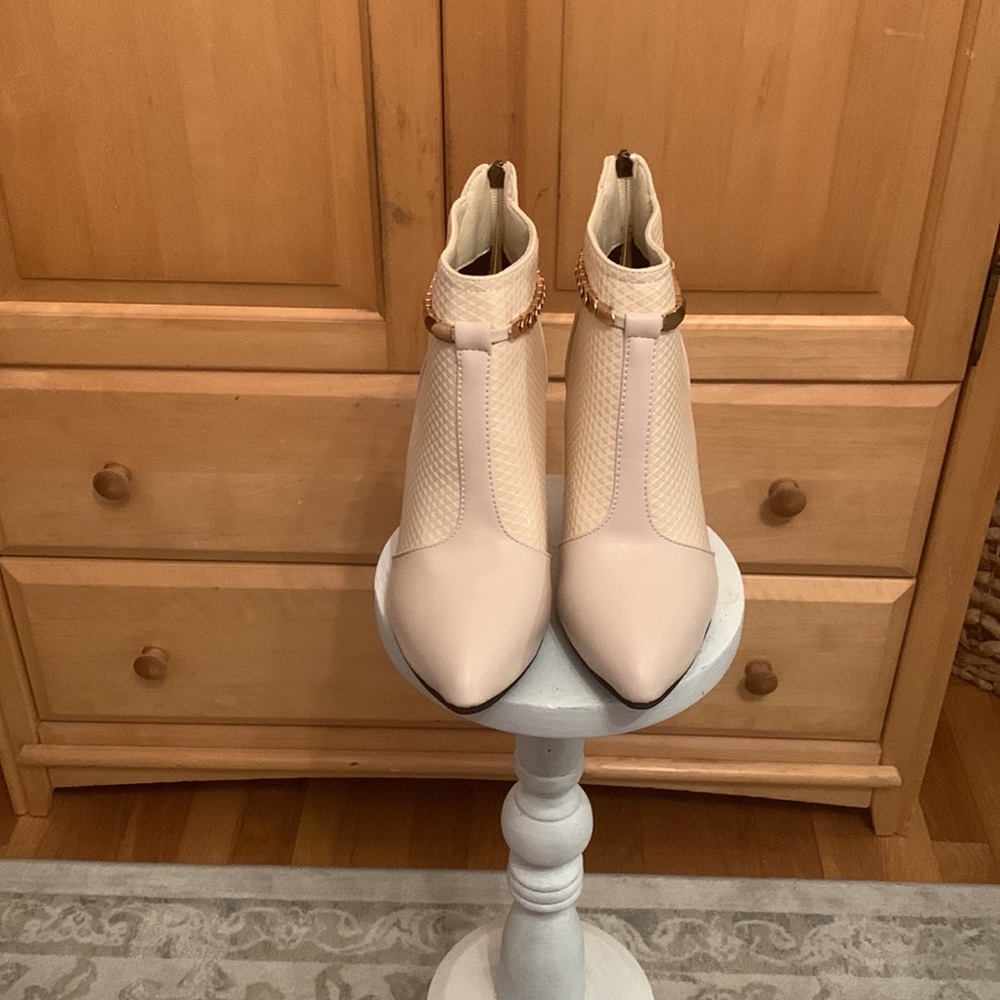NWOB Booties